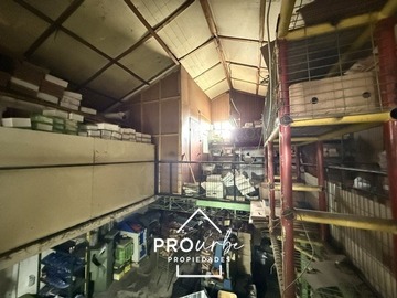 Bodega en venta en Oportunidad inversionistas: Propiedad industrial con uso mixto (Comercial/Bodegaje). Santiago/Arturo Pratt. Metro Matta (Linea 3), Santiago - 3 baños
