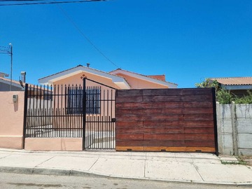 Casa en venta en Se Vende Casa Portal san Ramón, Coquimbo (140932), Coquimbo - 3 dormitorios, 2 baños