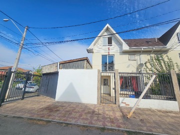Casa en venta en Pasaje La Montura, Maipú - 4 dormitorios, 4 baños