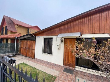 Casa en venta en Paradero 10 de pajaritos, Maipú - 3 dormitorios, 1 baño