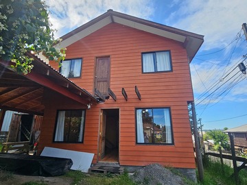 Casa en venta en 11 de Septiembre 895, Villarrica - 3 dormitorios, 2 baños