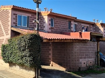 Casa en venta en Ángel Pimentel / Av. Troncal San Fco., Puente Alto - 3 dormitorios, 2 baños