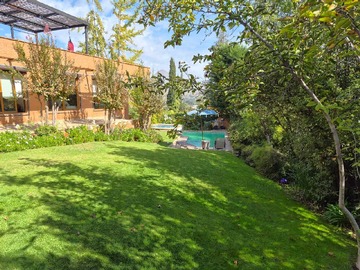 Casa en venta en Cómoda y Luminosa // Ideal Familias (175647), Lo Barnechea - 5 dormitorios, 5 baños