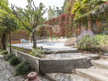 Casa en venta en Las Perdices esquina Talinay, La Reina - 5 dormitorios, 4 baños