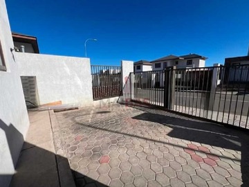 Casa en venta en Vivienda Moderna con Cocina Integrada (169173), La Serena - 4 dormitorios, 4 baños