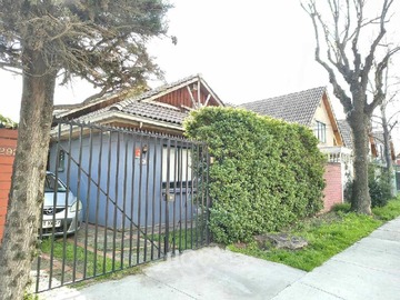 Casa en venta en Alberto Valenzuela Llanos, Peñalolén, Región Metropolitana de Santiago 7910000, Chile, Peñalolén - 3 dormitorios, 2 baños