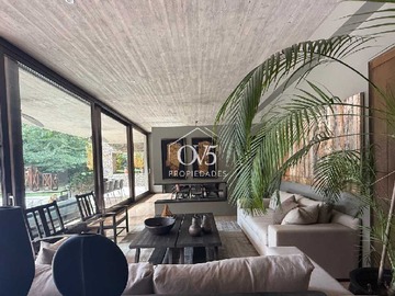 Casa en venta en Casa en venta, Brisas de chicureo (162395), Colina - 5 dormitorios, 5 baños