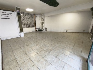 Local Comercial en arriendo mensual en Los pajaritos, Maipú - 1 baño