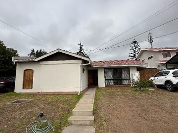 Casa en venta en Se vende casa remodelada en pasaje cerrado (153063), La Serena - 4 dormitorios, 3 baños