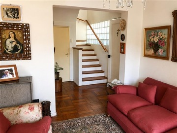 Casa en venta en Pucara / Metro Simón Bolívar, Ñuñoa - 3 dormitorios, 2 baños