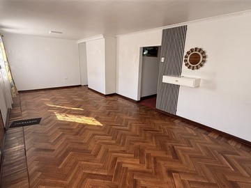 Casa en arriendo mensual en Cabildo 4468, San Joaquín - 3 dormitorios, 1 baño