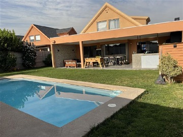 Casa en venta en Parque Brisas Norte, Colina - 4 dormitorios, 3 baños