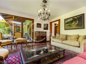 Casa en venta en Av. La dehesa, Lo Barnechea - 6 dormitorios, 5 baños