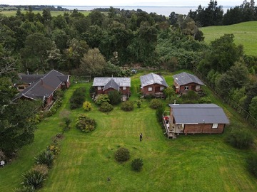 Local Comercial en venta en Parcela con complejo turísticos 4 cabañas, Parcelación Rio Pescado con acceso a Rio Pescado y Lago Llanquihue, Puerto Varas - 3 dormitorios, 2 baños
