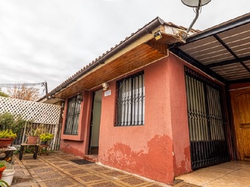 Casa en venta en Casa a Calles Metro Hospital Sótero del Río 3D 1B - 3 dormitorios, 1 baño