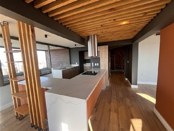 Departamento en venta en Cerro El Plomo / Nuestra Señora del Rosario, Las Condes - 3 dormitorios, 2 baños