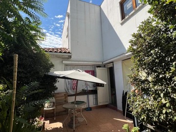 Oficina en venta en Av. Suecia / luis uribe, Ñuñoa - 5 dormitorios, 2 baños