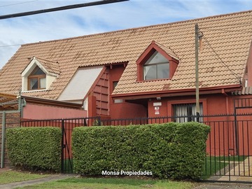 Casa en arriendo mensual en Antupiren con Avda. Consistorial, Peñalolén - 3 dormitorios, 2 baños