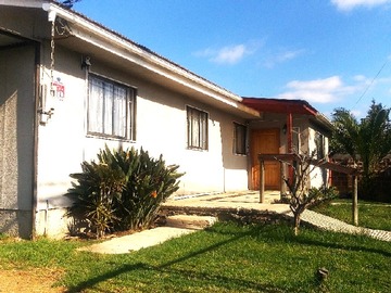 Casa en venta en Casa Un Piso Individual con Amplio Terreno - 4 dormitorios, 2 baños