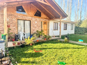Casa en arriendo mensual en Cómoda casa en terreno de 1.250 m2 5D/2B (175051), Isla de Maipo - 5 dormitorios, 2 baños