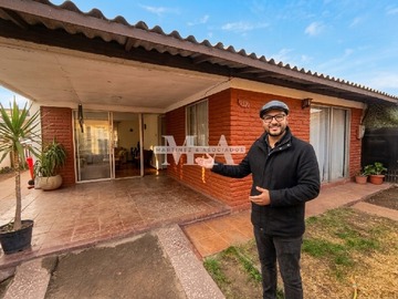 Casa en venta en Huara 1934, Huechuraba - 4 dormitorios, 1 baño