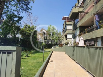 Departamento en venta en Casi esquina Estoril, Las Condes - 3 dormitorios, 2 baños