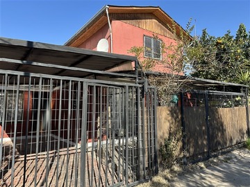 Casa en venta en San Pedro con San Emilio, La Florida - 5 dormitorios, 2 baños