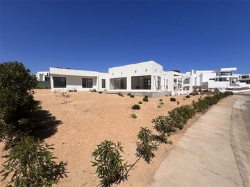 Casa en venta en Marbella, La Reserva, Puchuncaví - 4 dormitorios, 3 baños