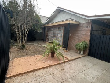 Casa en venta en Villa santa carolina, Macul - 3 dormitorios, 2 baños