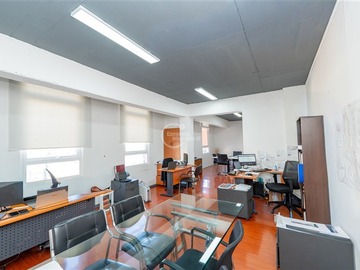 Oficina en arriendo mensual en Santo Domingo esquina Almirante Barroso, Santiago - 1 baño