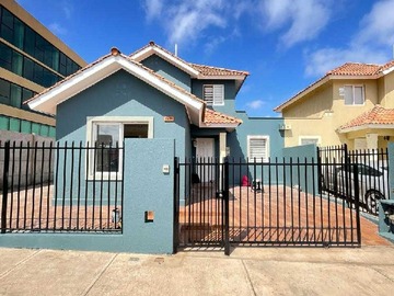 Casa en venta en Hermosa casa en Venta en Serena Oriente (110318), La Serena - 3 dormitorios, 3 baños