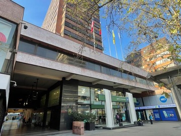 Oficina en arriendo mensual en Metro Tobalaba - Av Providencia, Providencia - 3 baños