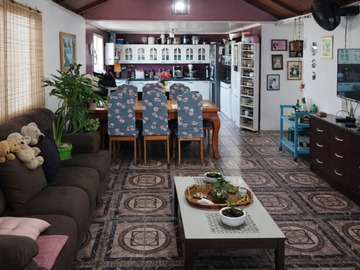 Casa en venta en Con calle cardenal raul silva henriquez, La Granja - 4 dormitorios, 2 baños