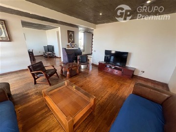 Casa en venta en Padre Hurtado / Francisco Bilbao, Iquique - 4 dormitorios, 4 baños