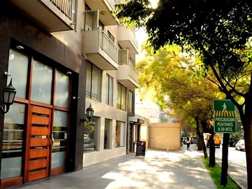 Estacionamiento en arriendo mensual en Almirante Pastene con Providencia a pasos Metro Manuel Montt, Providencia