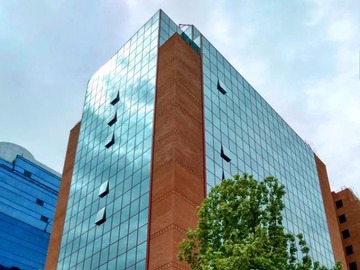 Oficina en arriendo mensual en Edificio Hendaya / Metro Alcántara, Las Condes