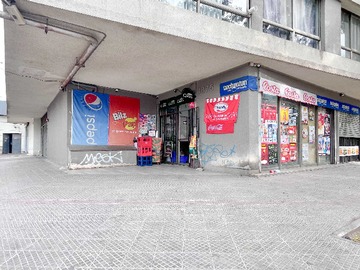 Local Comercial en venta en Local general gana alto flujo de personas (90724), Santiago