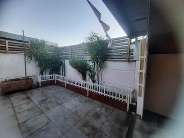 Casa en venta en Av. Camilo Henrique, La Florida, Región Metropolitana, La Florida - 2 dormitorios, 1 baño