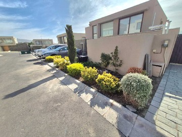 Casa en arriendo mensual en Arriendo chamisero (154330), Colina - 5 dormitorios, 5 baños