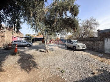 Arriendo Mensual / Estacionamiento / San Miguel
