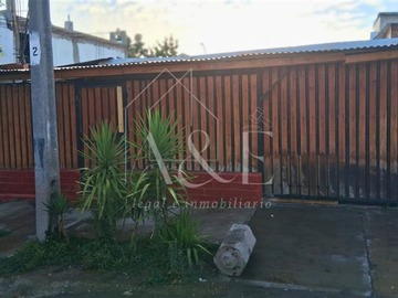 Casa en venta en Pasaje Guardiamarina con Arturo Prat, Puente Alto - 4 dormitorios, 1 baño