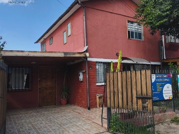Casa en venta en Plaza, Maipú - 5 dormitorios, 2 baños