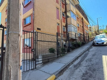 Departamento en venta en Departamento Tercer Piso Sector la Planchada Valparaiso - 3 dormitorios, 1 baño