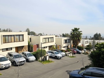 Casa en venta en Condominio orocoipo iv, Peñalolén - 4 dormitorios, 4 baños
