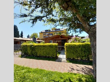 Casa en venta en Arauco/ alderete, Pucón - 3 dormitorios, 2 baños