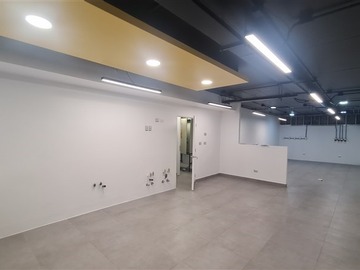 Local Comercial en arriendo mensual en Pedro de Valdivia / Irarrázaval / Metro Ñuñoa, Ñuñoa - 1 baño