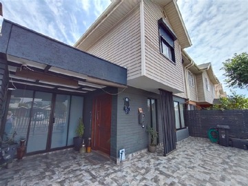 Casa en venta en Barrio italia puente alto/ cuidad del sol, Puente Alto - 2 dormitorios, 3 baños