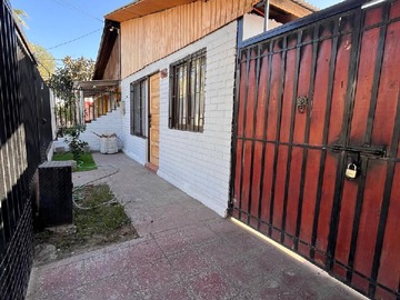 Casa en venta en Glorias Navales, Maipú - 2 dormitorios, 1 baño