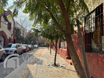 Casa en venta en Dos Casas en Venta Para Proyecto de Inversión (111548), Providencia - 7 dormitorios, 8 baños
