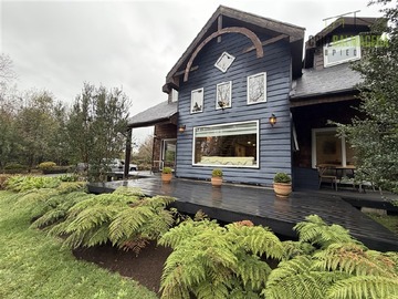 Casa en arriendo mensual en Km 5 camino a Ensenada, Puerto Varas - 4 dormitorios, 4 baños